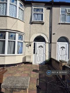 3 bedroom terraced house to rent, Salisbury Avenue, Barking, IG11