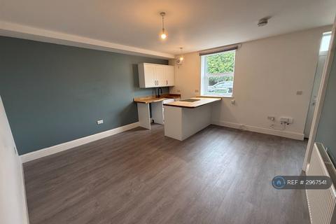 2 bedroom terraced house to rent, Oxford Road, Cleckheaton, BD19