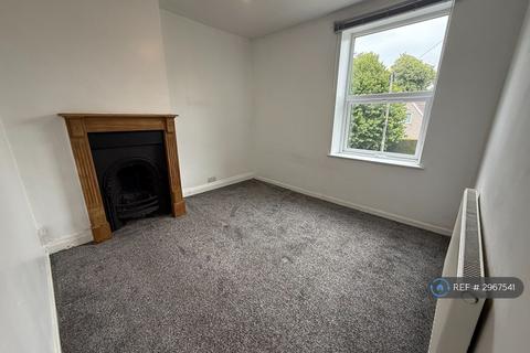 2 bedroom terraced house to rent, Oxford Road, Cleckheaton, BD19