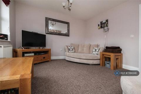 4 bedroom semi-detached house to rent, Torun Way, Swindon, SN25