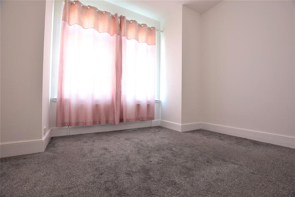 House in Sutton - View 5