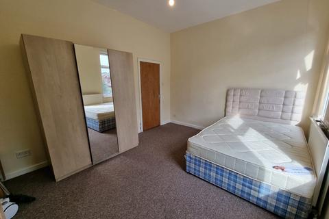 Heald Place, M14 4AX