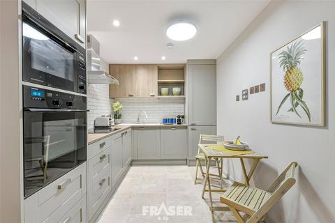 2 bedroom flat for sale, Wells St, London W1T
