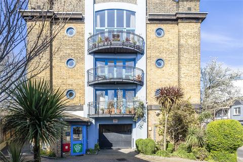 Chiswick View, Acton Lane, W4