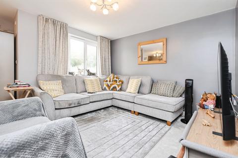 2 bedroom ground floor flat for sale, Field Sidings Way, KINGSWINFORD