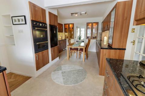 4 bedroom detached house for sale, Erleigh Court Drive, Earley