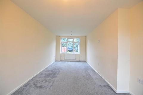 3 bedroom terraced house to rent, Tomlin Road, Slough, Slough