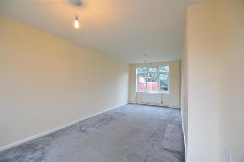 3 bedroom terraced house to rent, Tomlin Road, Slough, Slough
