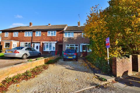 3 bedroom terraced house to rent, Tomlin Road, Slough, Slough