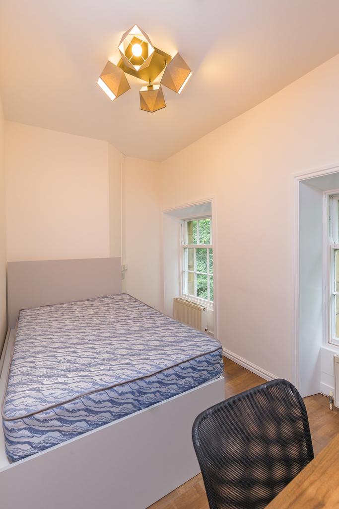 Apartment in Newcastle upon Tyne, Tyne and Wear - View 4