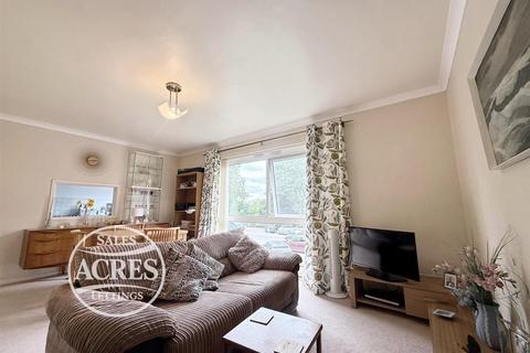 2 bedroom flat for sale, Walsall Road, Four Oaks, Sutton Coldfield