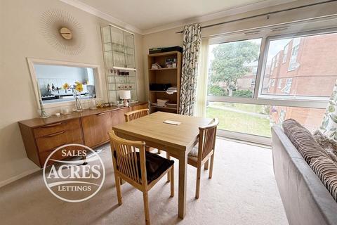 2 bedroom flat for sale, Walsall Road, Four Oaks, Sutton Coldfield