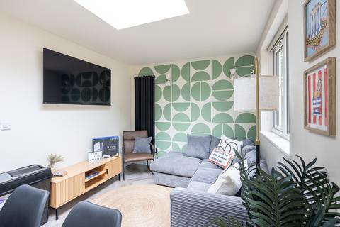 6 bedroom house to rent, Maskelyne Avenue, Bristol BS10
