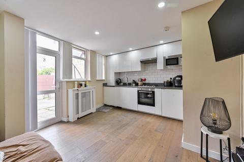 Wix's Lane, Clapham, SW4