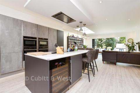 Morley Road, Sutton, Surrey