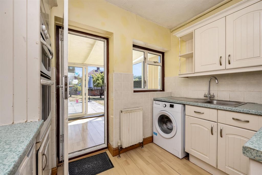 House in Brighton, Patcham, Hollingbury - View 4