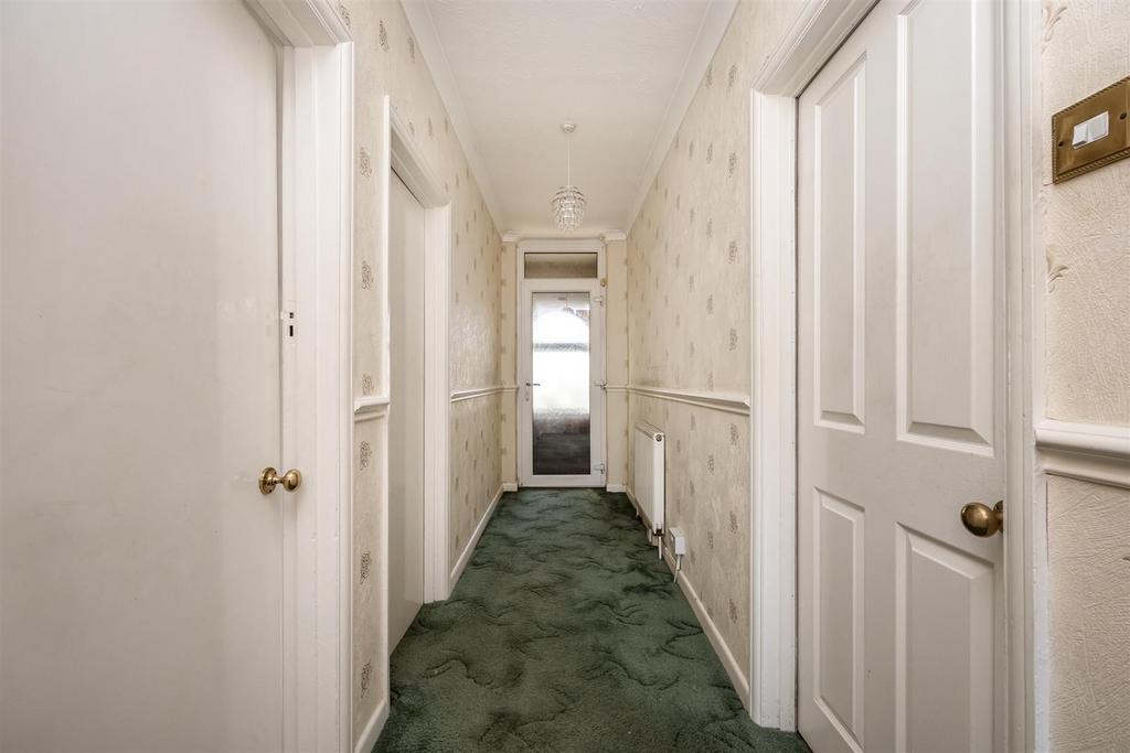 House in Brighton, Patcham, Hollingbury - More