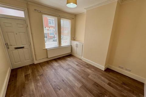 2 bedroom terraced house to rent, Latimer Street, Leicester LE3