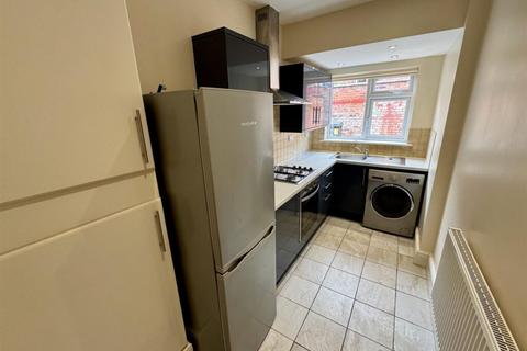 2 bedroom terraced house to rent, Latimer Street, Leicester LE3