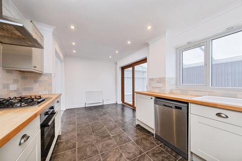 5 bedroom semi-detached house for sale, Byron Drive, Newport Pagnell