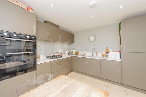 4 bedroom townhouse for sale, Village Road, Rochester ME1