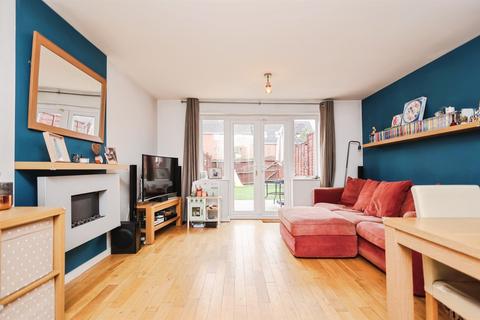 4 bedroom terraced house for sale, The Infield, HALESOWEN