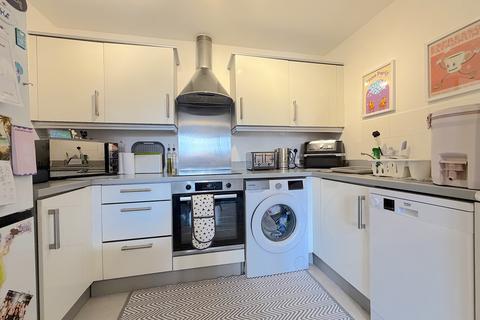 2 bedroom flat for sale, Broad Gauge Way, Wolverhampton WV10