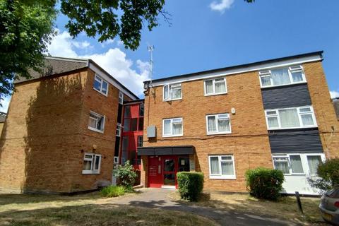 103 Buckingham Road, Edgware, Middlesex, HA8 6NN