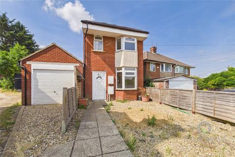 3 bedroom detached house to rent, Kingsley Road, Northampton NN2