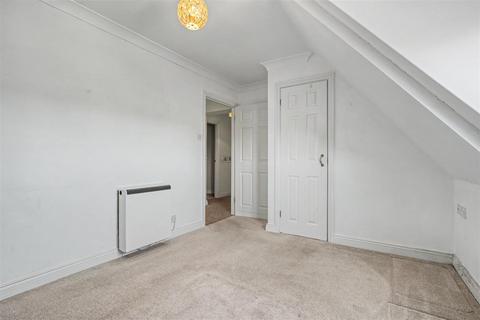 2 bedroom retirement property for sale, Barnaby Mead, Gillingham