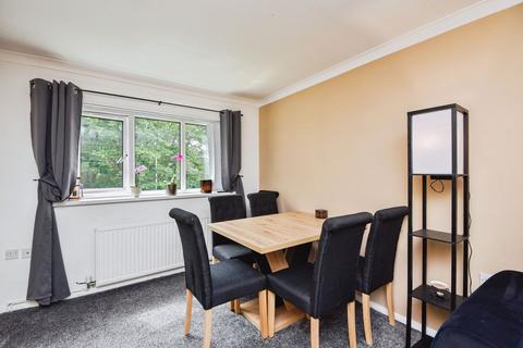 2 bedroom flat for sale, Baycliffe Crescent, Morecambe LA4