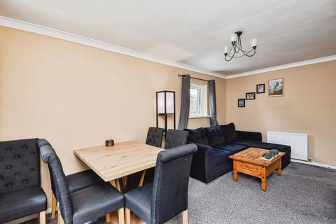 2 bedroom flat for sale, Baycliffe Crescent, Morecambe LA4