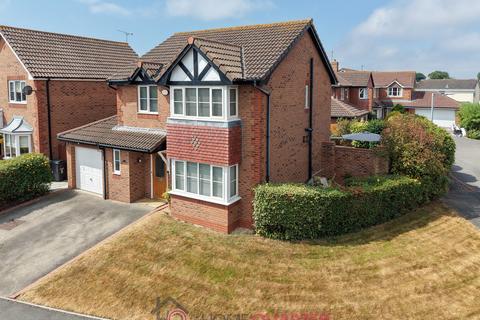 4 bedroom detached house for sale, Lon Ystrad, Rhyl, LL18 4