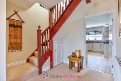 4 bedroom detached house for sale, Lon Ystrad, Rhyl, LL18 4