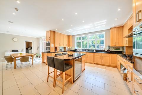 6 bedroom detached house for sale, The Common, Stanmore