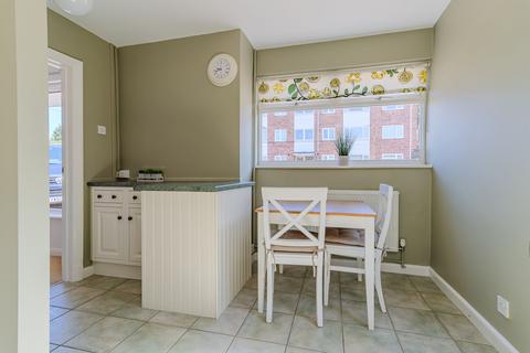 3 bedroom semi-detached bungalow for sale, Watergate Lane, Leicester, LE3