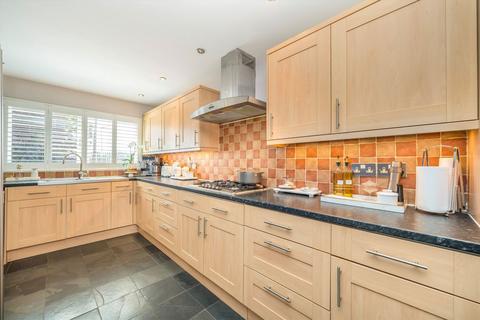 4 bedroom house for sale, Gables Close, Lee