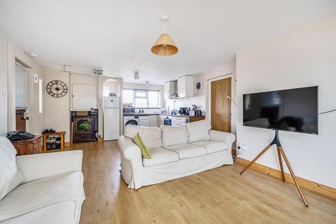 2 bedroom flat for sale, Dickens Avenue, Corsham