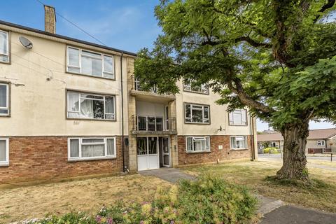 2 bedroom flat for sale, Dickens Avenue, Corsham