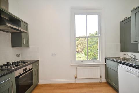 3 bedroom flat for sale, Lancaster Avenue, West Dulwich, London, SE27