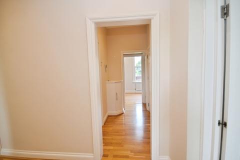 3 bedroom flat for sale, Lancaster Avenue, West Dulwich, London, SE27