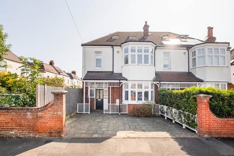Oakwood Road, London, SW20