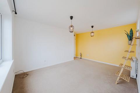 2 bedroom flat for sale, Walton Grange, Bath Road, Old Town, Swindon, SN1 4AH