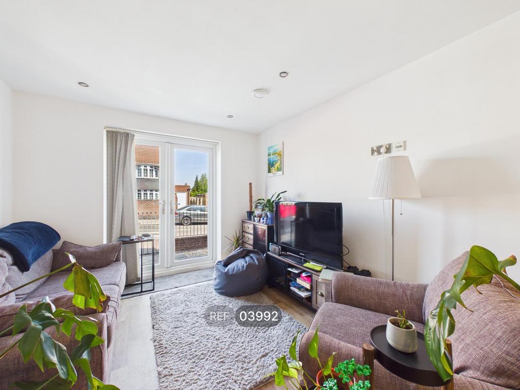 Apartment in Nottingham, Mapperley - View 2