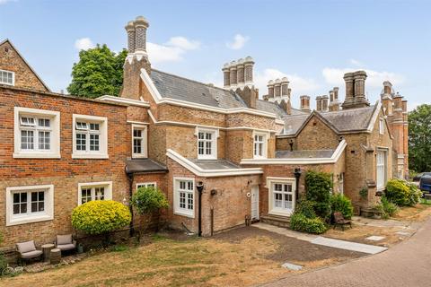 2 bedroom terraced house for sale, Hamels Park, Buntingford SG9