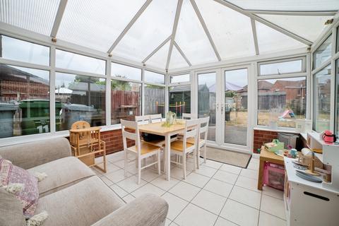 3 bedroom semi-detached house for sale, Larch Road, NEWARK, Nottinghamshire, NG22