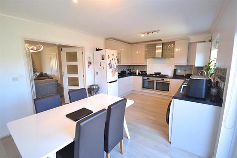 4 bedroom terraced house for sale, Cornflower Close, Weymouth
