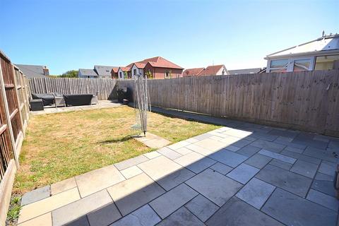 4 bedroom terraced house for sale, Cornflower Close, Weymouth