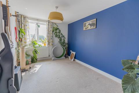 2 bedroom flat for sale, Sir Bernard Lovell Road, Malmesbury, SN16