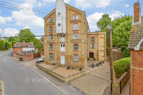2 bedroom duplex for sale, Weir Mill, West Malling ME19